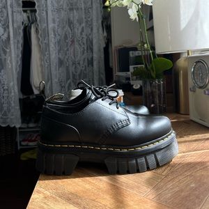 Dr. Martens Audrick Platform Lace-Up
Shoes size US 8 L